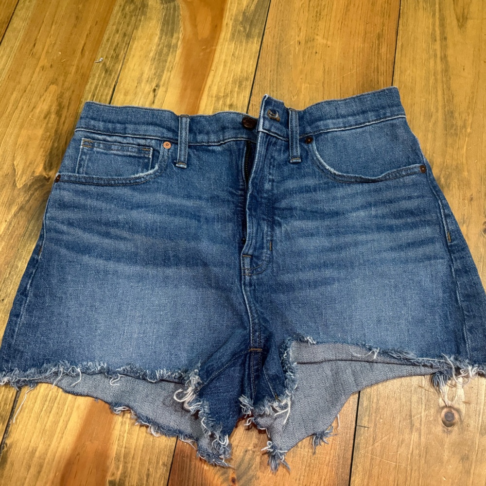 Madewell -perfect jean short - size 29
